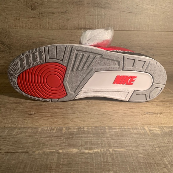 Jordan 3 Retro SE Unite Fire Red - Picture 5 of 5